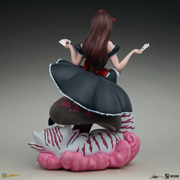 SIDESHOW COLLECTIBLES: Alice and Wonderland Game of Heart Edition