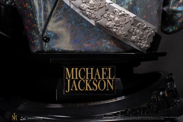 DAMTOYS: Michael Jackson (Dangerous Tour) Life size bust