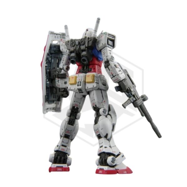 GUNDAM: Mobile Suit Gundam RG RX-78-2 Gundam (Ver.2.0) 1/144 Scale Model Kit