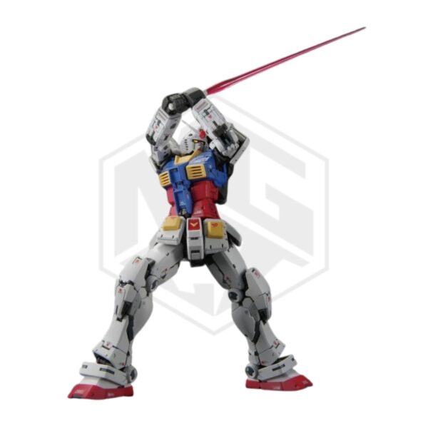 GUNDAM: Mobile Suit Gundam RG RX-78-2 Gundam (Ver.2.0) 1/144 Scale Model Kit