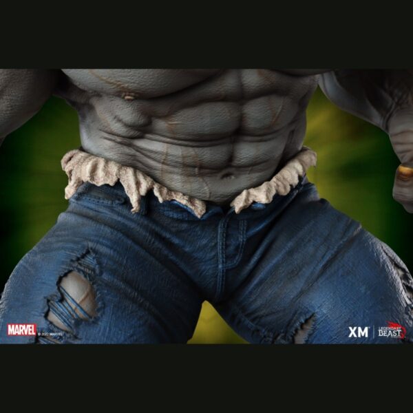 LEGENDARY BEAST STUDIO: THE INCREDIBLE HULK: GREY HULK VERSION 1/3 Scale Prestige Series