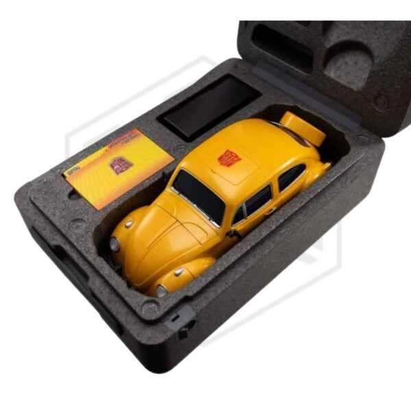 13 Robosen: Flagship Bumblebee