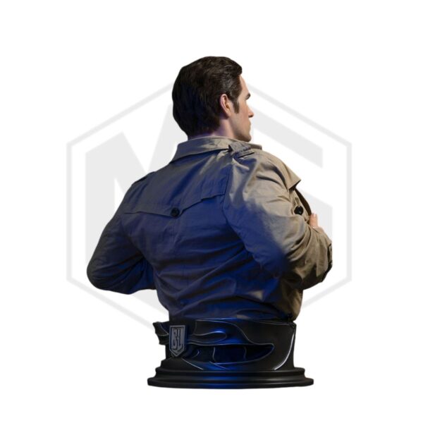 4 Infinity Studio X Penguin Toys: Superman Life-Size Bust