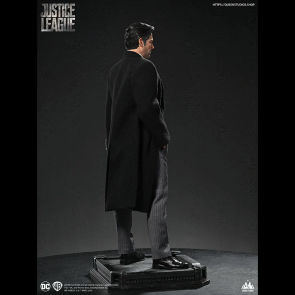 Queen Studio: DC Bruce Wayne (Ben Affleck) 1/4 Scale Statue