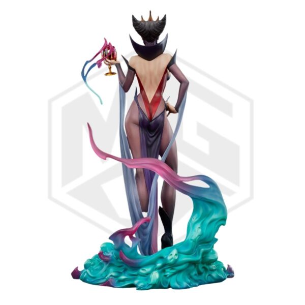 Sideshow Collectibles: Evil Queen Statues