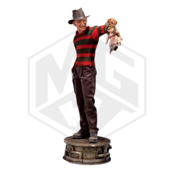 Sideshow Collectibles: Freddy Krueger Premium Format Figure