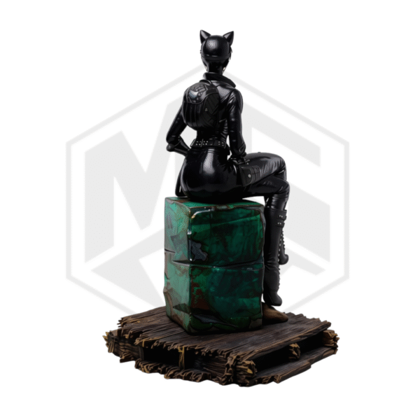 Iron Studios: Cat Woman Art Scale 1/10