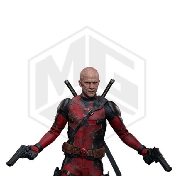 Hot Toys: Deadpool Battling Version 1/6 Scale Figure